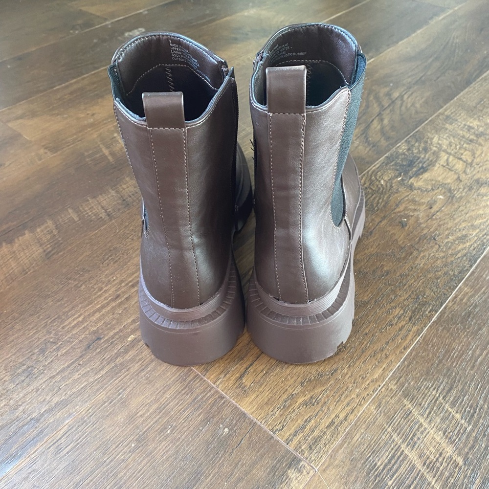 American Eagle Outfitters Brown Ankle Boots - Picture 5 of 7